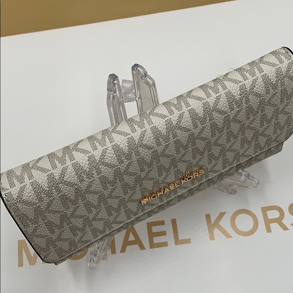 Michael Kors Michael Kors Jet Set Travel Trifold - Picture 14 of 16